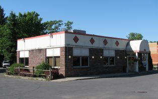Image of exterior of Country Kitchen Restaurant