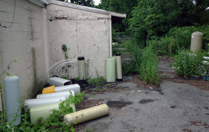 Image of vacant commercial facility