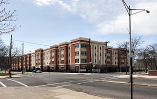 Streetview image of Twin River Commons exterior.